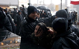 Ankara'da Kadınlar Günü Taşkınlığı...