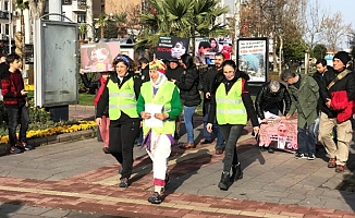 Anneler, Ankara'ya Yürüyor...