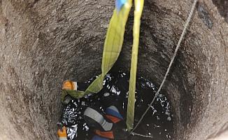 Sivas'ta dalgıç kıyafetli işçiler kanalizasyon temizliği yaptı