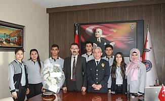 Kaman'da öğrencilerden Emniyet Müdürlüğüne ziyaret