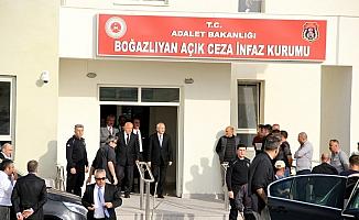 Kılıçdaroğlu, cezaevinde hükümlü bulunan ilçe başkanını ziyaret etti