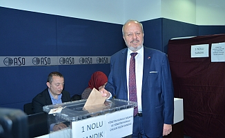 Özdebir yeniden ASO Başkanı seçildi