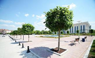 Prusaklar Belediyesi Selçuklu Şehir Meydanı tamamlandı