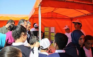 Çubuk'ta TÜBİTAK 4006 Bilim Fuarı açıldı