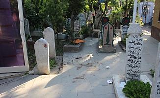 Konya'da mezarlıkta bıçaklı kavga: 1 ölü