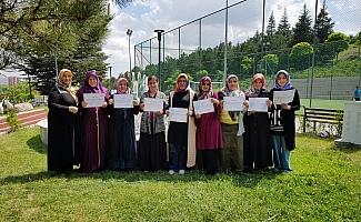 Pursaklar'da kadınlara dikiş kursu sertifikası