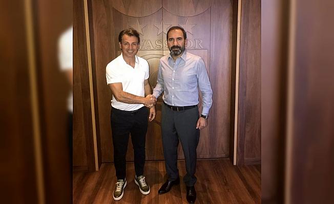 Sivasspor, Tamer Tuna ile sözleşme imzaladı