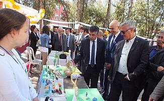 Sivas'ta Bilim Fuarı açıldı