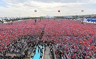AK Parti'nin Büyük İstanbul Mitingi'ne 1 milyon 300 bin kişi katıldı