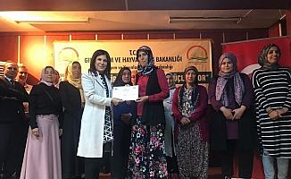 Aksaray’da kadın çiftçiler girişimcilik sertifikası aldı
