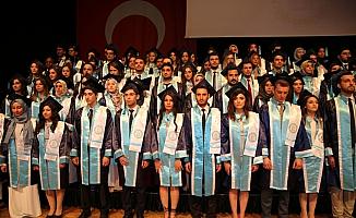 AYBÜ Tıp Fakültesinde mezuniyet sevinci