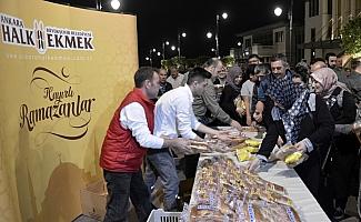 Halk Ekmek'ten teravih sonrası ramazan ikramı