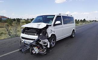 Konya'da minibüsle motosiklet çarpıştı: 2 ölü