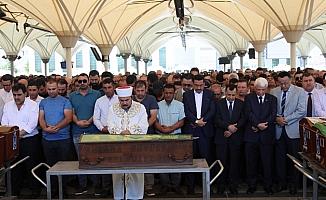 Sivas'taki trafik kazasında ölen 5 kişinin cenazesi defnedildi