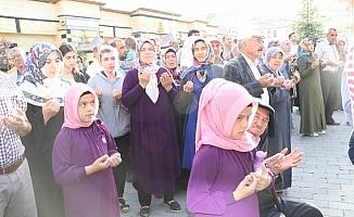 Yozgat'ta hacı adayları dualarla uğurlandı