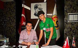 Eskişehirspor 15 yaşındaki kaleciyle sözleşme imzaladı
