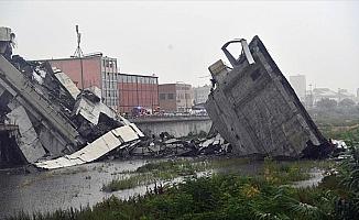 İtalya'da otoyol köprüsü çöktü: 22 ölü