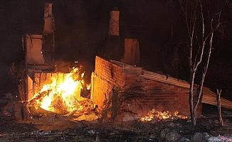 Kastamonu'da yangında 8 ev kullanılmaz hale geldi
