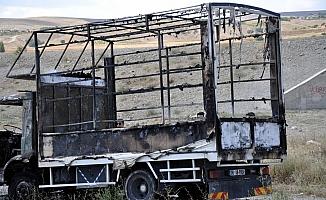 Kırıkkale'de seyir halindeki kamyonda yangın çıktı