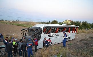 Aksaray'da yolcu otobüsü devrildi: 6 ölü