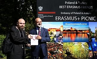 Polonya Büyükelçiliğinde Erasmus pikniği