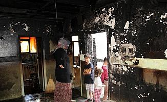 Suşehri'nde ev ve samanlık yangını
