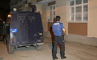 Adana'da terör örgütü propagandası yapan zanlılar yakalandı
