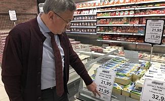 Başkan Çetin market ve pazarları denetledi