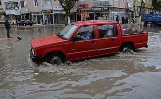 Karaman'da sağanak yağış