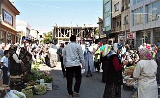 Seydişehir'de organik köy pazarına yoğun ilgi