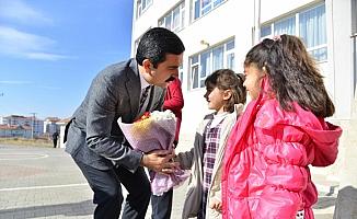 Belediye Başkanı Bahçeci'den okul ziyaretleri