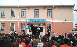 Beyşehir'de emniyet'ten öğrencilere seminer