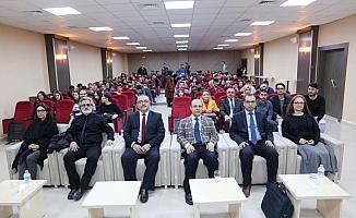 CÜ'de Sanat Tarihi Öğrenci Kulübünce panel düzenlendi