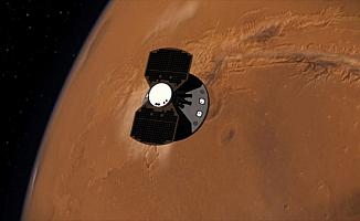 NASA'nın sismik inceleme aracı Mars'a indi