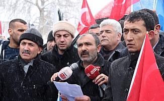 Alperenler'den Uygur Türklerine destek