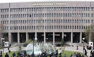 Ankara'da Duruşma Salonu Kan Gölüne Döndü