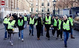Hollanda'da sarı yeleklilerden protesto gösterisi