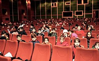 Iraklı Türkmen çocuklar sinema ile buluştu