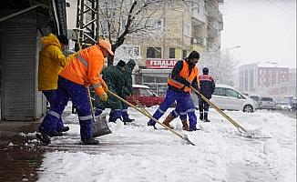 Nevşehir Belediyesiden karla mücadele çalışması
