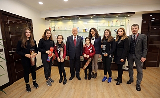 Öğrencilerden Başkan Yaşar'a ziyaret