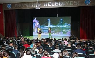 Rafadan Tayfa Beyşehir'de sahnelendi