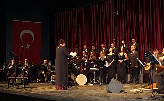 Sivas'ta THM korosu konser verdi