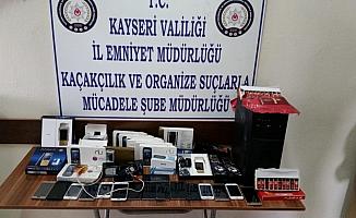 Kayseri'de kaçak cep telefonu operasyonu