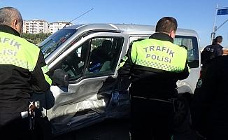 Silivri'de trafik kazası: 2 yaralı
