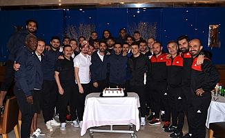 Sivasspor'da Muhammet Demir'in doğum günü kutlandı