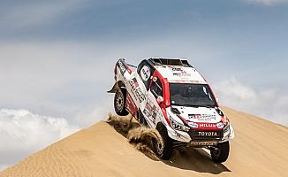 Toyota, Dakar Rallisi'nde tarihi bir zafere daha imza attı