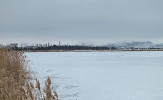 Ulaş Gölü buz tuttu