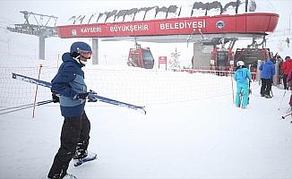 Erciyes'te kar kalınlığı 2 metreye yaklaştı