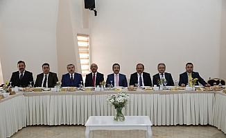 Aksaray'da kamu kurumları değerlendirme toplantısı düzenlendi
