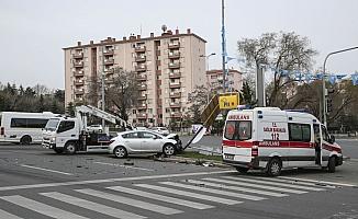 Başkentte trafik kazası: 2 yaralı